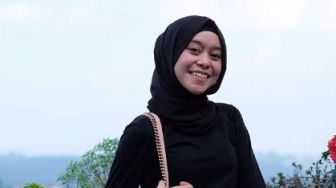 Dikabarkan Bangkrut, Lesti Kejora Asyik Hangout Bareng Circle Hijabers