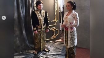 Prewedding, Atta dan Aurel Pilih Baju Bernuansa Adat Jawa