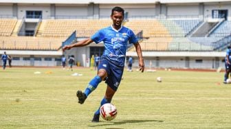 Mirisnya Beni Okto, Belum Sempat Main di Partai Resmi untuk Persib