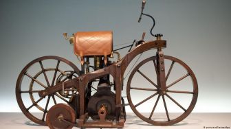 Gottlieb Daimler, Desainer Otomotif Visioner dari Jerman