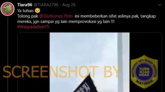 Cek Fakta: Benarkah Baru Saja Terjadi Pengibaran Bendera Berkalimat Tauhid?