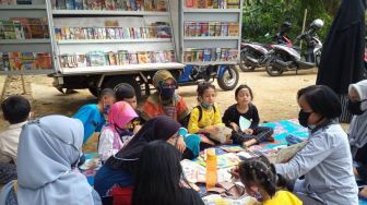 Perpustakaan Keliling di Padang Hadir untuk Anak-anak Selama Pandemi