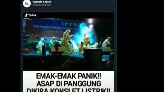 Dikira Kebakaran, Ibu-ibu Rebana Panik Lihat Asap Panggung, Warganet Ngakak