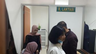 Vanessa Angel Bawa Bayi di Sidang Perdana Kasus Narkoba