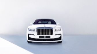 Harvey Moeis Kalah Humble: Crazy Rich Ini Doyan Serviskan Mobil Rolls-Royce Ghost-nya ke Bengkel Pinggir Jalan