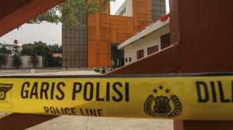 Kantor DPP Hanura Disegel Polisi