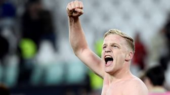 Donny van de Beek Yakin Bisa Nyetel dengan Pogba dan Bruno Fernandes