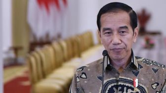 Jokowi Minta Menkes Perbaiki Kapasitas Testing Corona di Daerah