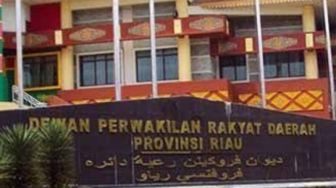 Polemik Staf Ahli di DPRD Riau Ikut Nyaleg, Sudah Mengundurkan Diri?