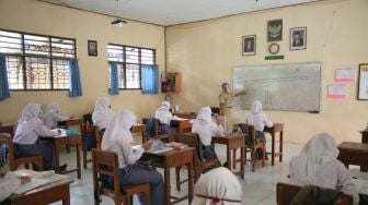 DPR Dukung Pemerintah Putuskan Belajar Tatap Muka di Sekolah Mulai Januari