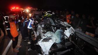 Delapan Kendaraan Tabrakan Beruntun di Ciputat, Akibat Diseruduk Truk Rem Blong