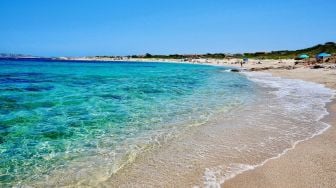 Bawa 1,9 Kg Pasir Pantai, Turis Asal Prancis Ini Didenda Belasan Juta