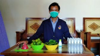 Mahasiswa KKN-T UPGRIS Memberikan Edukasi Pembuatan Hand Sanitizer