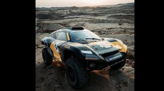 Best 5 Oto:  Veteran Dakar Rally Turun di Extreme E, Pemotor Berjejer Bak Pin Bowling