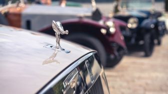 Puluhan Mobil Antik Rolls-Royce Adakan Pertemuan Ekslusif, Ada Apa Nih?
