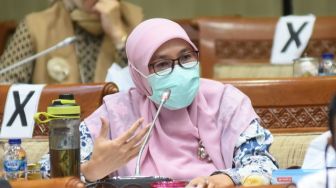 DPR Prihatin pada Melonjaknya Kasus Positif Corona