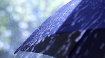 Waspada, Siapkan Jas Hujanmu, Hari Ini Sebahagian Riau Diguyur Hujan Lebat