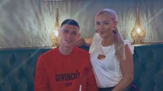 Terlibat Skandal, Phil Foden Ternyata Punya Pacar dan Anak di Usia 19 Tahun