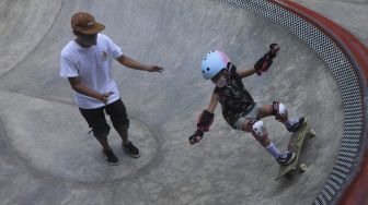 Berlatih Skateboard dengan Menerapkan Protokol Kesehatan