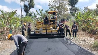 DPU Kabupaten Sukabumi Perbaiki Jalan di Cidadap Sukabumi