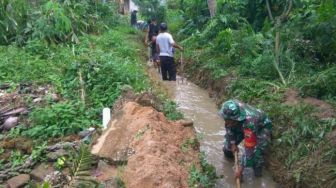 Pembangunan Jadi Faktor Penyebab Banjir, Warga Karimun Gelar Goro