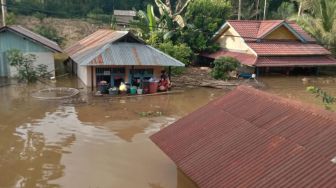 Banjir Setinggi 2 Meter Rendam Ribuan Rumah di Melawi