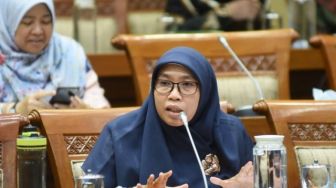 PSBB Jakarta, Rakyat Butuh Satu Komando