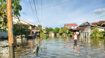 Kapuas Hulu Diterjang Banjir, Warga Diminta Waspada