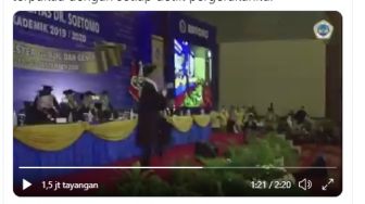 Viral, Video Kocak Wisudawan Dipaksa Rektor Nge-dance ala Blackpink