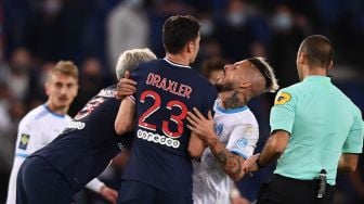 Detik-detik Adu Jotos Pemain PSG dengan Pemain Marseille