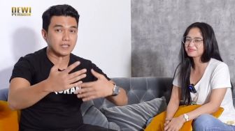 Dewi Perssik Biayai Resepsi Mantan Suami di Jakarta