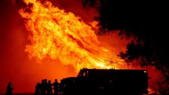 Asap Kebakaran di Pesisir Barat AS Terlihat Hingga Luar Angkasa