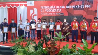 Berpartisipasi Cegah Covid-19, SuaraJogja.id Dapat Penghargaan PMI DIY