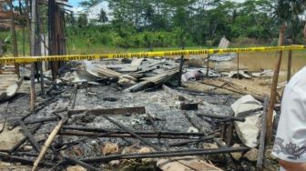 Ngeri! Kerusuhan Pecah saat Pilkada di Puncak Jaya Papua: Perang Panah hingga Rumah-rumah Dibakar