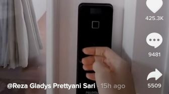 Protektif, Mau Masuk ke Closet Room Perempuan Ini Harus Pakai Finger Print