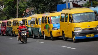 Jam Operasional Angkutan Umum di Kabupaten Tanggerang Dibatasi