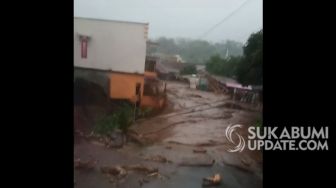 Dua Orang Hilang Saat Banjir Bandang Terjang Cicurug Sukabumi