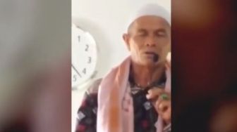 Subhanallah, Penceramah Wafat saat Khutbah dan Usai Ucapkan Lailahaillallah