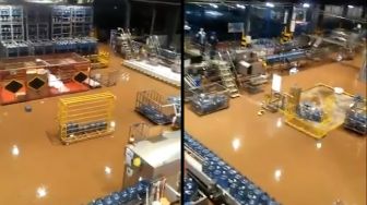 Viral Video Pabrik Aqua Terendam Banjir Usai Air Bah Terjang Cicurug