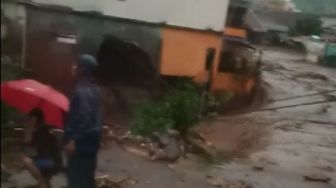 Banjir Bandang Landa 3 Kecamatan di Sukabumi, 2 Warga Dilaporkan Hilang
