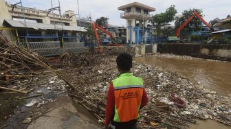 Siaga saat Cuaca Ekstrem di Jakarta, 5.000 Petugas Pasukan Oranye Dikerahkan