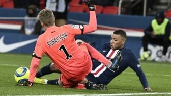 Arsenal Resmi Rekrut Kiper Alex Runarsson dari Dijon