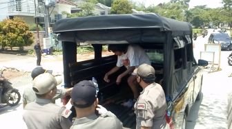 Selang Sehari, Dua Masjid di Jawa Barat Diserang Orang