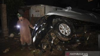 Mobil Terseret Banjir Bandang Sukabumi, Pemicunya Gelombang Rossby