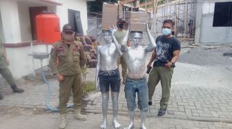 Duh! Manusia Silver di Semarang Juga Kena Razia Masker