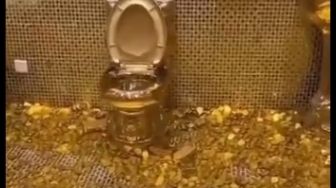 Viral Toilet Bertabur Koin dan Emas Batangan, Sobat Misqueen Menangis