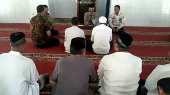 Subhanallah! 2 Napi Masuk Islam karena Suka Dengar Rekan di Sel Mengaji