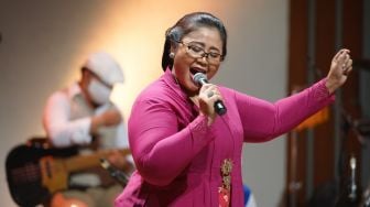 Perdana Show di FKY, Endah Laras Akui Senang Hibur Penonton secara Virtual