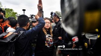 Mengenal Panusaya, Mahasiswi Pro-Demokrasi Penentang Raja Thailand