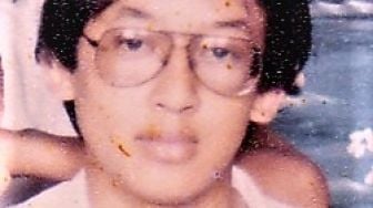 Fadli Zon Pamer Foto Lawas Masa SMP, Warganet Bilang Mirip John Lennon